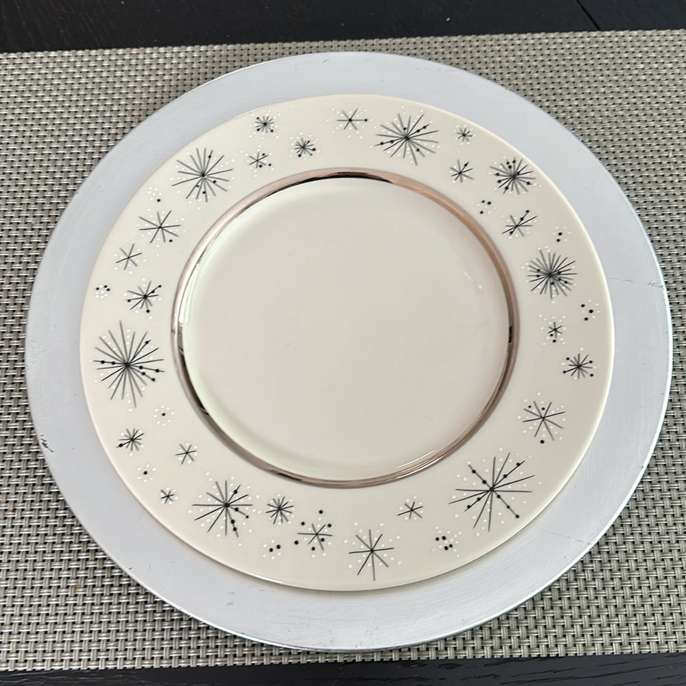 Set of 12 Silver Plastic Charger Plates